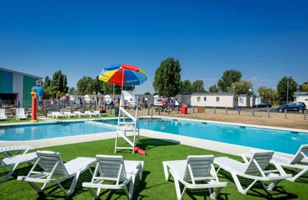 Privately Owned Stunning Caravan Seawick Holiday Park St Osyth Jaywick Sands 外观 照片